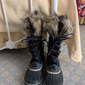 Sorel Black and Tan Winter Boots